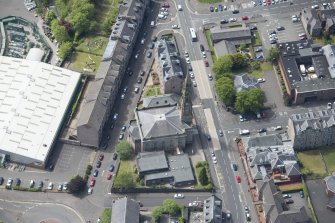 Oblique aerial view of The Old Kirk and Ardgowan Hospice, looking WSW.