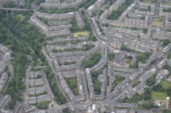 Oblique aerial view of Comely Bank Road, Danube Street, Carlton Street, St Bernard's Crescent, Dean Crescent and Stockbridge Bridge, looking WSW.