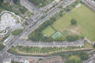 Oblique aerial view of Warriston Crescent and Inverleith Row, looking W.