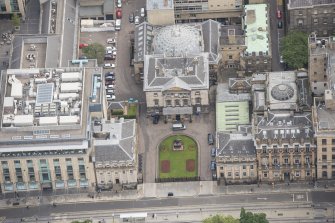 Oblique aerial view of Dundas House, Hopetoun Monument, British Linen Bank and Douglas Hotel, looking E.