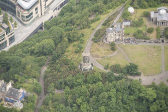 Oblique aerial view of Observatory House and Dugald's Monument, looking N.