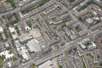 Oblique aerial view of 165 Leith Walk and 17-19 Smith's Place, looking SE.