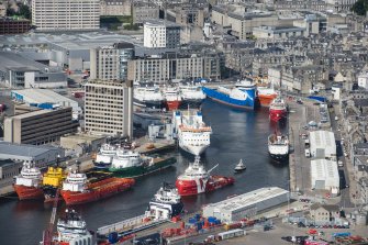 Oblique aerial view of Aberdeen Harbour, looking W.