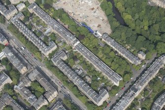 Oblique aerial view of Hamilton Drive, Ruskin Terrace and Buckingham Terrace, looking NW.