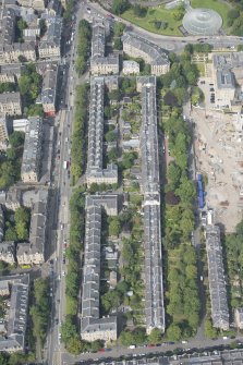 Oblique aerial view of Hamilton Drive, Ruskin Terrace and Buckingham Terrace, looking WNW.