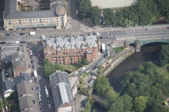 Oblique aerial view of 445 - 459 Great Western Road, looking NE.
