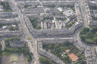 Oblique aerial view of London Street, East London Street, Drummond Place and Broughton Street, looking SSE.