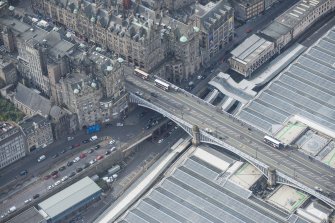 Oblique aerial view of North Bridge, looking SW.