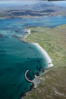 General oblique aerial view of Rhuban and Coilleag Jetty, looking N.