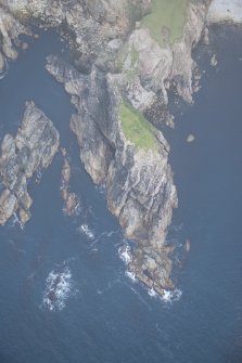 Oblique aerial view of Stac Dhomnuill Chaim, looking NNE.