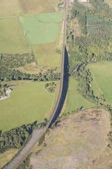 Oblique aerial view of Nairn Viaduct, looking NNW.