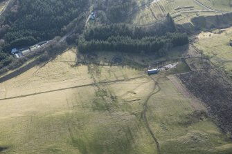 Oblique aerial view of Barns Viaduct and Stobs Camp Tramway, looking SE.