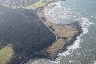 General oblique aerial view of the coastline from Gosford Sands to Longniddry Golf Course, looking SSW.