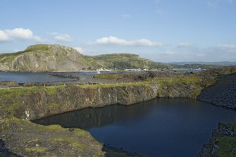 Causeway and Creag Nam Duin quarry (NM71NW 115), general view from west