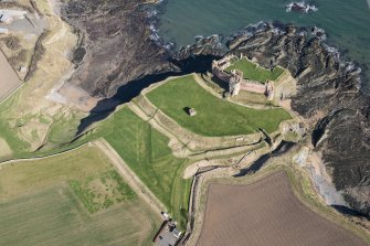 Oblique aerial view of Tantallon Castle, looking SE.