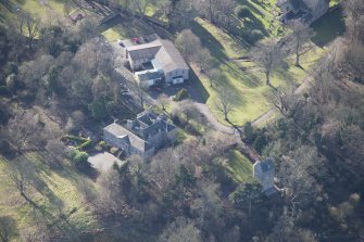 Oblique aerial view of Cramond House and Cramond Tower, looking SSW.