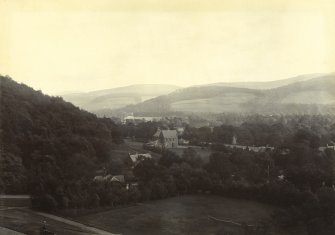 General view of Peebles from the Hydro