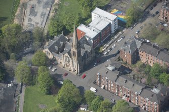 Oblique aerial view of Camphill Queen's Park Church and Hall, looking WNW.