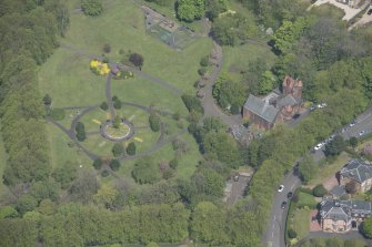 Oblique aerial view of Pollokshields Burgh Hall and Hamilton Fountain, looking N.