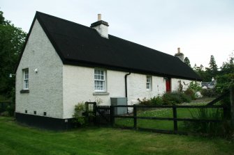 View of cottage from c. 1800, no evidence of former thatched roof; Cawdor, Lavender Cottage.