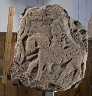 Forteviot 4 Pictish cross fragment face a (including scale)