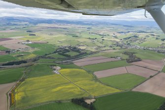 General oblique aerial view of the Glenfarg landscape, centred on Glenfarg and Duncrievie House.