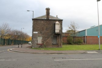 Historic building recording, W elevation, General view from W, 24-26 West Harbour Road, Edinburgh