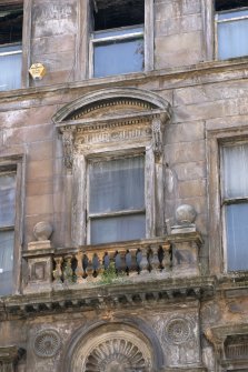 Detail of central section of 335-345 Argyle Street. 