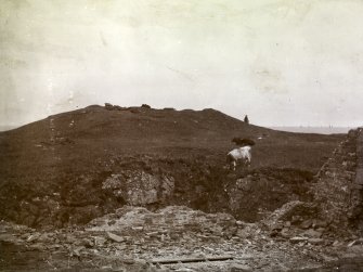 Distant excavation photograph at Elsay Broch. 