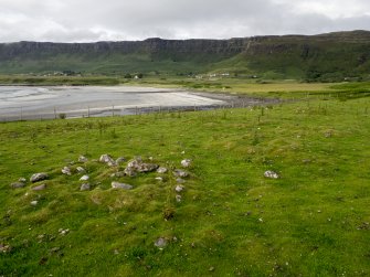 Laig, Eigg. View of the NE group of square cairns (no. 600 in the foreground), looking NE. 