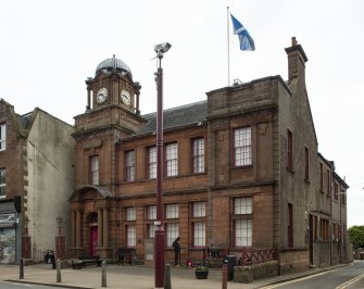 Cowdenbeath Town Hall and War Memorials. General view from south west.