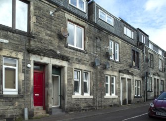 View from south showing Nos 2-18 High Beveridgewell, Dunfermline
