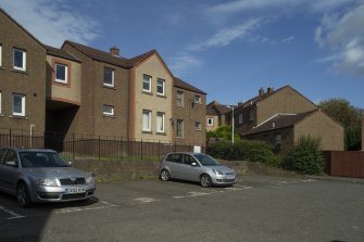 General view from south-west (taken from Nethertown Broad Street) showing Nos 16-20, Nos 12,14 and No 36 Kirklands, Dunfermline