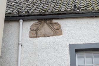 Craill, 16 High Street, upper pediment with initials R L and E C, with the date 1712