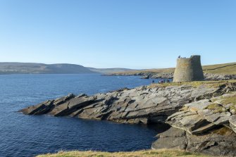 General view of Mousa broch from the S