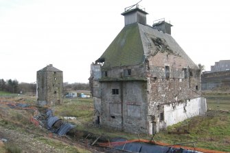 Historic building survey, N and W-facing elevations, general shots, Pathbrae Maltings Building, Kirkliston