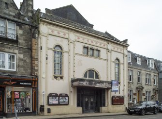 View from south-west showing former Orient Express Cinema, 44-46 East Port, Dunfermline