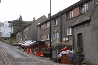 View from north showing Nos 6 and 8 School Brae, Bo'ness.