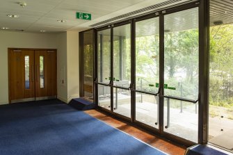 Interior view showing ground-floor entrance at No 105 Dundas Street, Edinburgh.