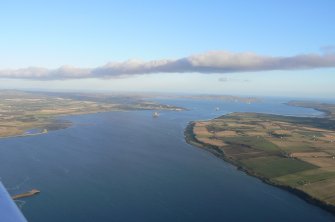 Oblique aerial view of NE part of Cromarty Firth, looking NE.