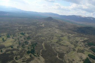 General oblique aerial view of the lower SE slopes of Ben Wyvis and Upper Strath Sgitheach, Easter Ross, looking W.