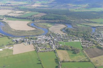 General oblique aerial view of Beauly, looking SE.
