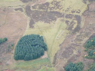 Aerial view of Farmstead, Strath Sgitheach, near Dingwall, looking SW.