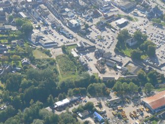 An oblique aerial view of Dingwall, Easter Ross, looking SW.