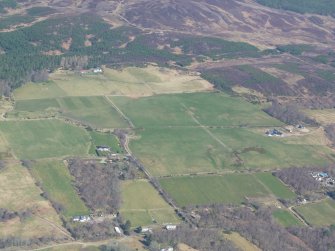 An oblique aerial view of croftlands west of Beauly, looking NNE.