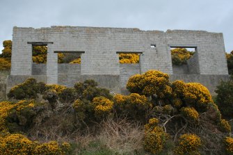 The S façade of the building from the SSW 