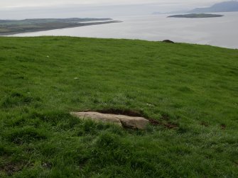 Digital photograph of panel in context without scale, from Scotland's Rock Art Project, Scarrel 4, Bute, Argyll and Bute