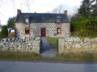 Digital photograph of panel to north-west, Scotland's Rock Art Project, Balnuarin of Clava Garden Wall, Highland