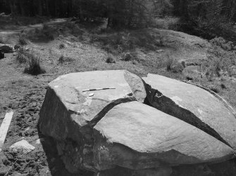 Digital photograph of panel to south, from Scotland's Rock Art Project, Drumfad, Cowal, Argyll and Bute