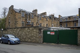 Rillbank Crescent. View of rear from south west.